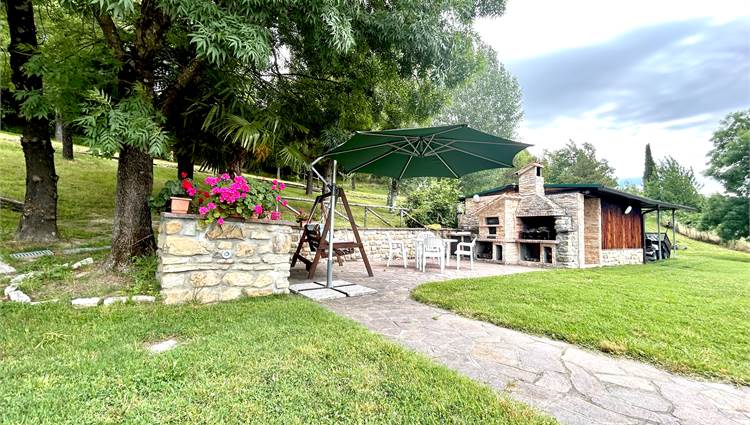 angolo barbecue/doccia solare