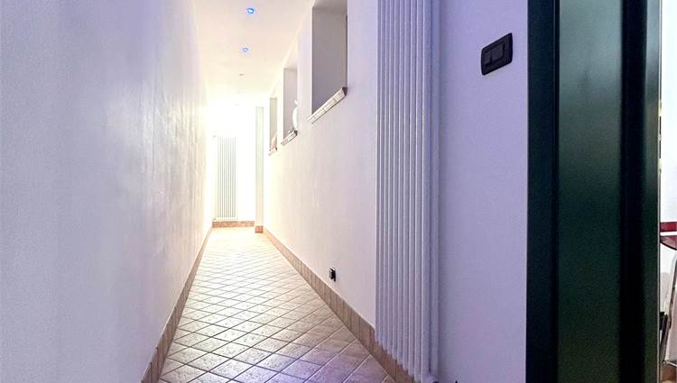 vano comunicazione palestra/bagno turco