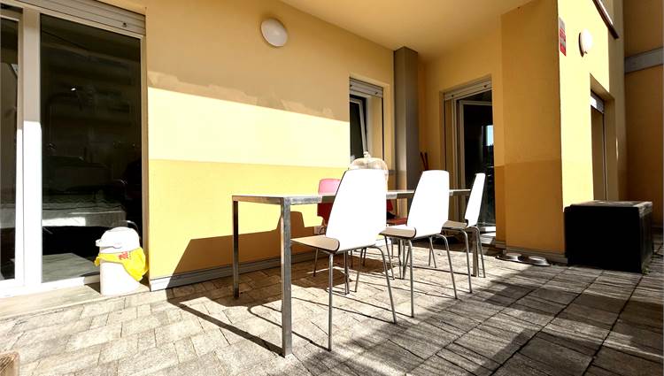 corte pavimentata esclusiva