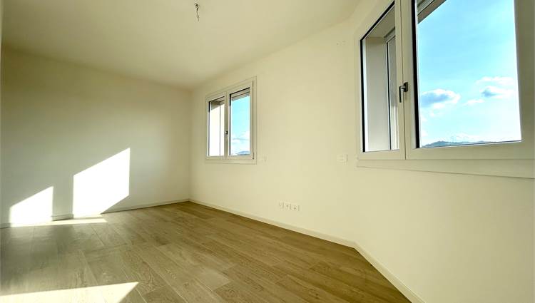 camera doppio affaccio