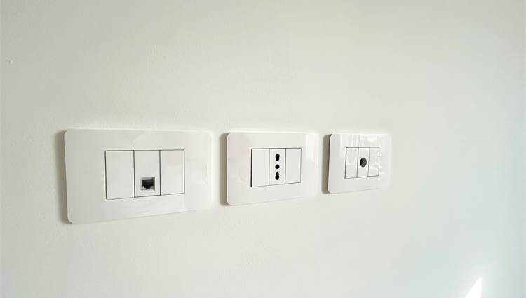 interruttori bianchi