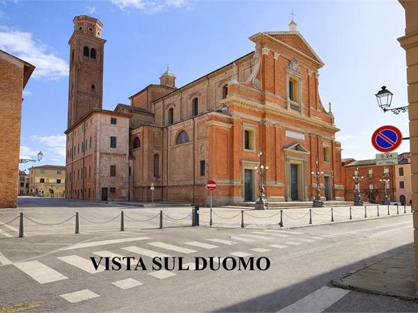 Centro, 3 camere 2 bagni ristrutturato a nuovo!!